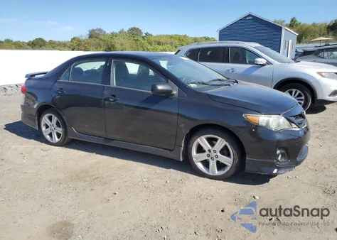2013 Toyota Corolla Base z USA, uszkodzony, nr VIN 2T1BU4EE9DC998220